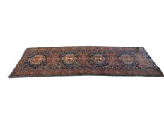 EARLY 20TH CENTURY CARPET FLOOR RUG RUNNER