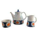 TURI GRAMSTAD OLIVER X FIGGJO FLINT, NORWAY - THREE PIECE 1960S CERAMIC TEA SET
