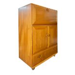 ERCOL FURNITURE - MODEL 469 - MID CENTURY COCKTAIL DRINKS CABINET