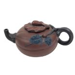 CHINESE ZISHA TEAPOT IN THE FORM OF A PUMPKIN BY GU JUN WEI 顾俊伟 南瓜紫砂壶