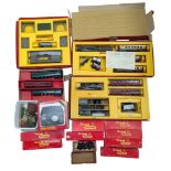 MODEL RAILWAY - COLLECTION OF VINTAGE HORNBY OO GAUGE SETS AND ITEMS