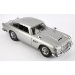 James Bond: Eaglemoss "James Bond’s 007 Aston Martin DB5"; spare ignition key; miniature British