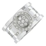 18ct gold diamond 'Icon' swivel ring, by Gucci