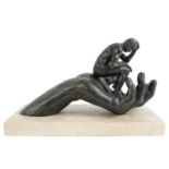 Lorenzo Quinn - Hand of God