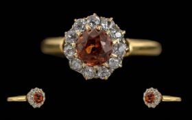 Ladies Pleasing 18ct Gold Topaz & Diamond Set Cluster Ring - Marked 18ct To Interior Of Shank. The