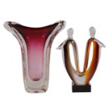 CATALOGUE AMENDMENT Murano glass vase and IN THE MANNER OF Murano model of two figures,