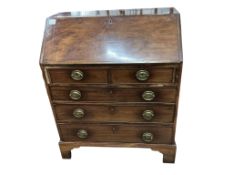A small George III mahogany bureau, width 83cm, depth 48cm, height 102cm