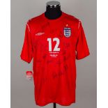 Red No.12 England under-21 autographed short-sleeved shirt, 2004