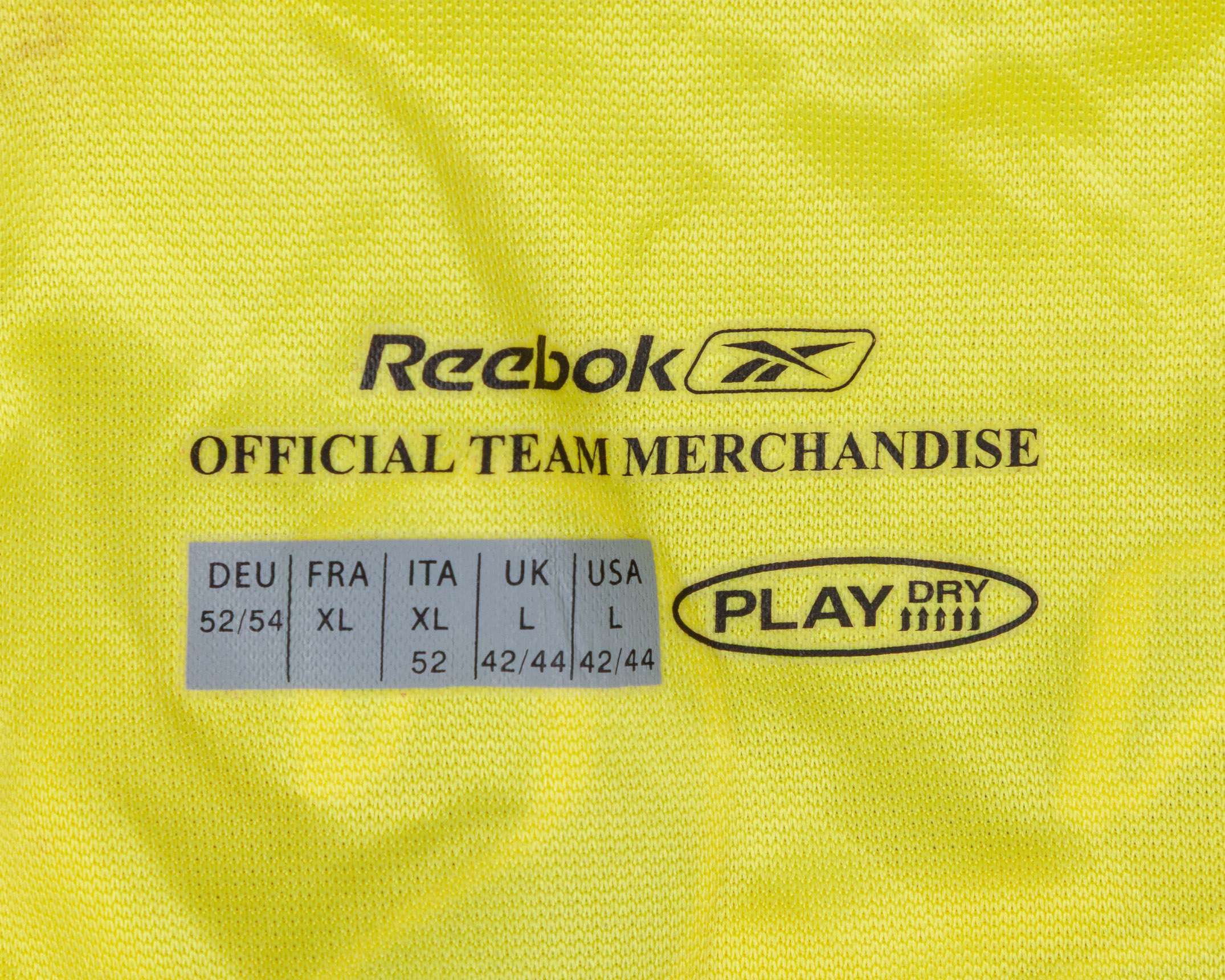 Darius Vassell yellow and black No.11 Manchester City autographed long-sleeved shirt, 2005-07 - Image 5 of 6