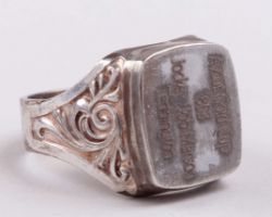 Gentlemen's signet ring with horse racing inscription