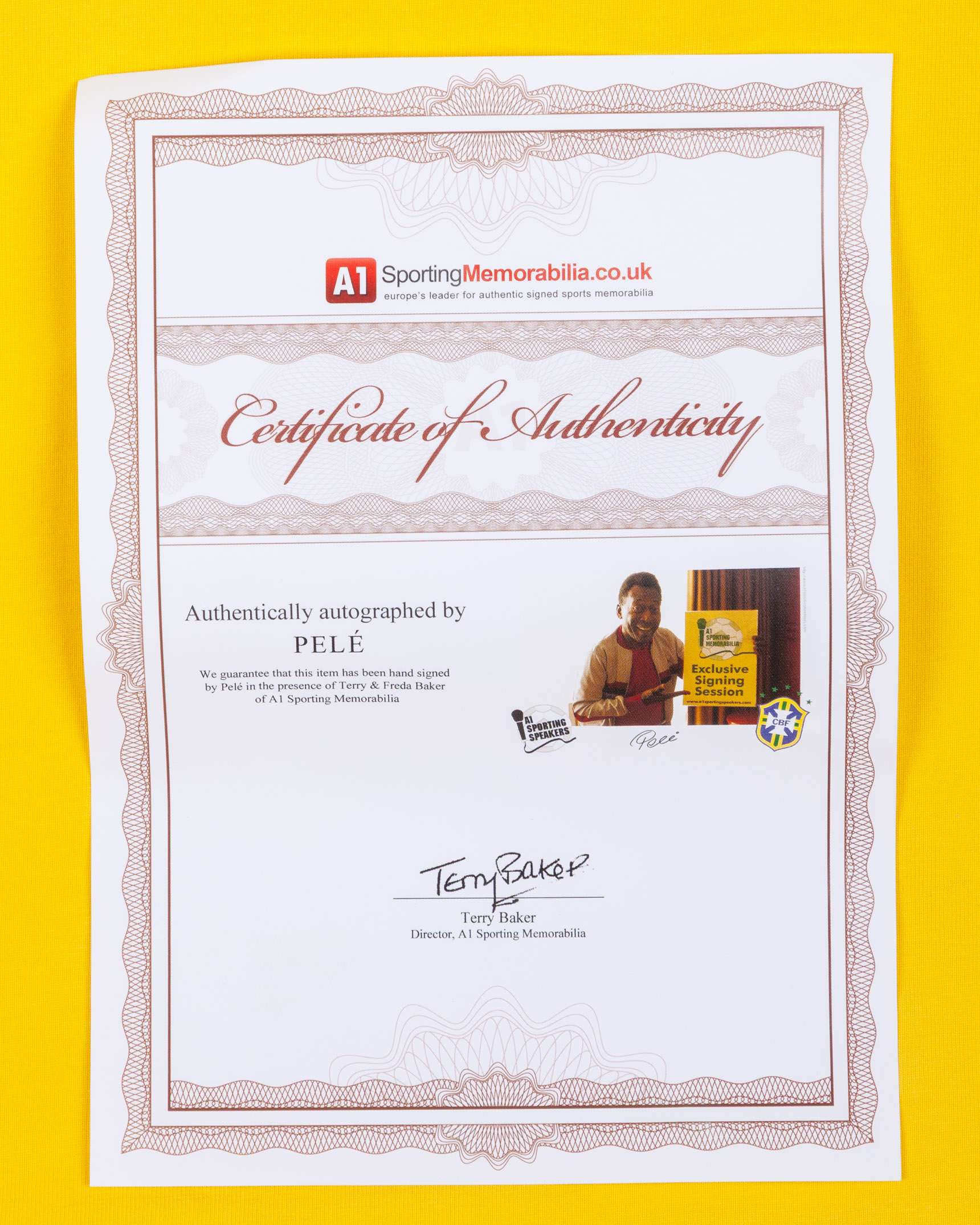 Pele replica yellow Brazil autographed short-sleeved shirt - Image 7 of 7