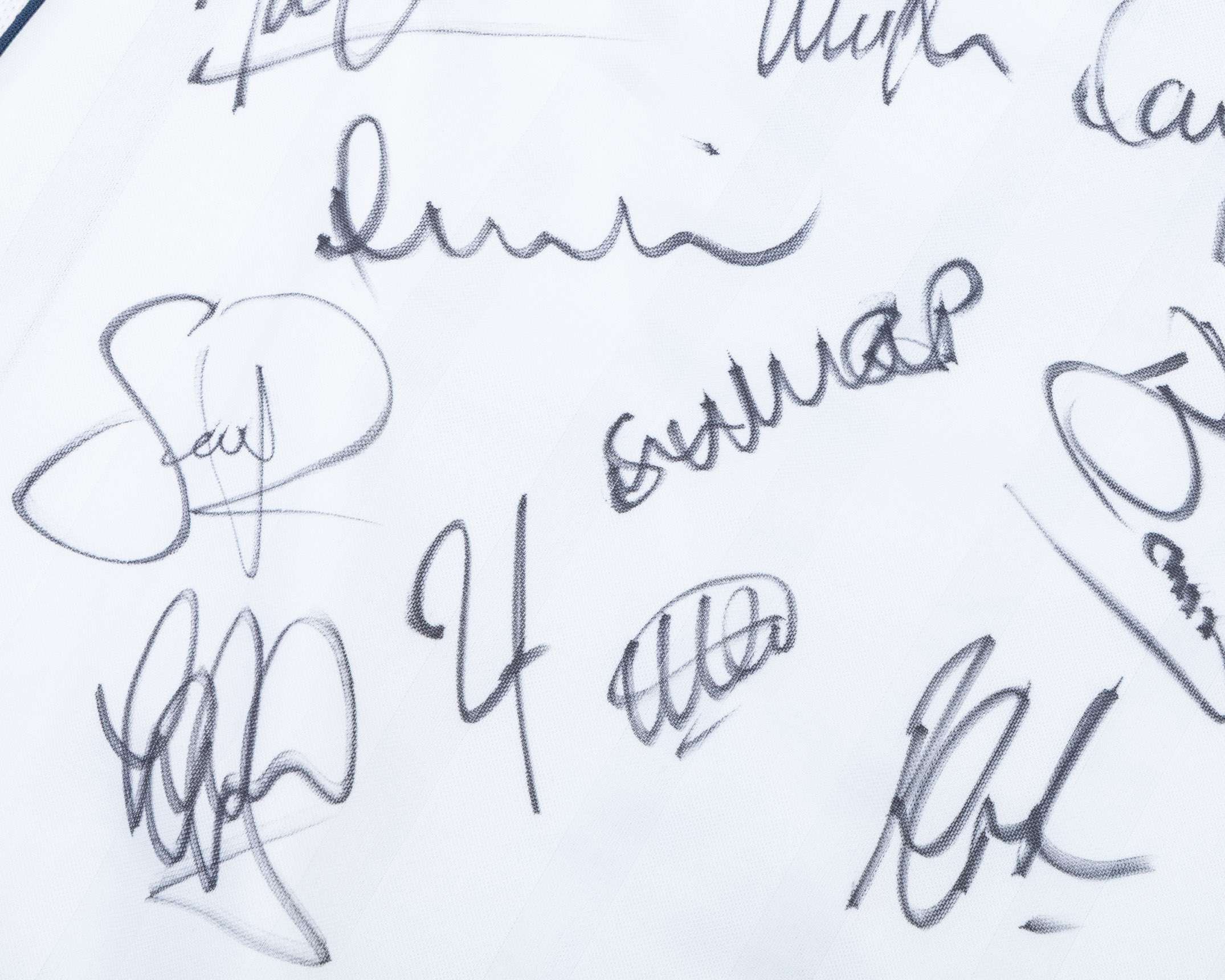 White No.10 England autographed short-sleeved shirt, 2001-03 - Image 4 of 6