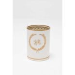Caughley white and gilt monogrammed mug, circa 1785-90