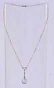 AN EDWARDIAN 9CT GOLD AND OPAL NECKLACE. 3.3 grams. 42 cm long, pendant 3.75 cm x 1.25 cm.