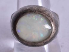 An Opal Ring.. Size T, weight 11.8g
