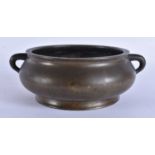 A FINE 17TH CENTURY CHINESE TWIN HANDLED BRONZE CENSER bearing Xuande marks to base. 1672 grams.