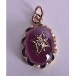 9ct gold antique garnet & diamond pendant (2.1g), 2 cm x 1.25 cm.