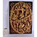 A LARGE 19TH CENTURY CHINESE GILT WOOD LACQUERED PANEL Qing. 55 cm x 32 cm.