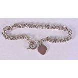 A TIFFANY & CO SILVER NECKLACE. 75.3 grams. 40 cm long.