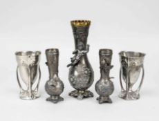 5 Vasen, um 1900. 1 Paar Kayserzin