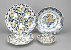 Vier Teller bzw. Schalen, Makkum,