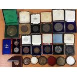 MEDALLIONS: A COLLECTION OF MAINLY BRONZE BOXED MEDALLIONS, PRIZE MEDALS ETC,