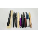 A GROUP OF MODERN AND VINTAGE PENS TO INCLUDE EXAMPLES MARKED WATERMANS, CROSS AND PARKER ETC.