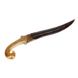 A 19TH CENTURY STYLE INDIAN GOLD OVERLAID IRON PARROT'S HEAD-HILTED DAGGER