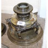 Eastern bronze circular lamp base raised on dragon supports, 24cm diameter