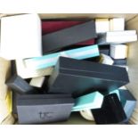 Box containing a large quantity of various jewellery boxes etc.