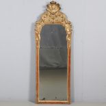 AN 18TH CENTURY GILTWOOD PIER MIRROR.