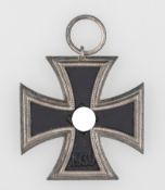 Eisernes Kreuz 2. Klasse, Bandring mit Herstellernummer 65, Klein & Quenzer, Idar-Oberstein. Guter