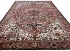 ANTIQUE PERSIAN HERZ CARPET.