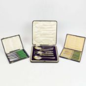 A QUANTITY OF SILVER PLATE. (QTY).