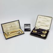 A COLLECTION OF SILVER. (6).