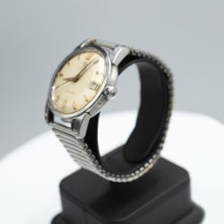 AN OMEGA SEAMASTER AUTOMATIC GENTS WRISTWATCH.