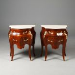 PETITE COMMODES, A PAIR.