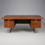 1970s ROSEWOOD AND CHROME EXECUTIVE DESK BY TREVOR CHINN FOR GORDON RUSSELL
