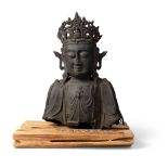 LARGE AND FINELY CAST CHINESE BRONZE FIGURE OF GUANYIN