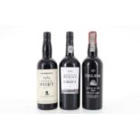 THREE BOTTLES OF VINTAGE PORT, INCLUDING CALEM 1984 QUINTA DA FOZ