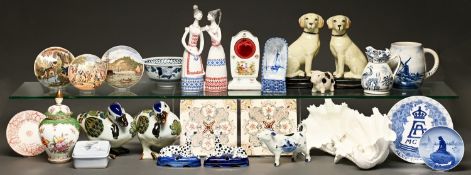Miscellaneous ornamental ceramics, to include a Royal Copenhagen box and cover, F & R Pratt colour