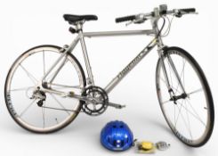 Ridgeback Road Bicycle Genesis 02 7005 series aluminium 56cm frame, with Shimano 10 spoke WH R535,