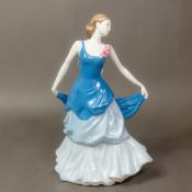 Royal Doulton Lady figurine Pretty Ladies ' Loving Thoughts HN4788. H:-23cm
