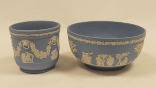Wedgwood Powder Blue Sacrifice Bowl together with a small Planter. Largest 20cm dia (2)