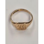 9ct yellow gold signet ring with tapered square panel, with initials, 2.49g