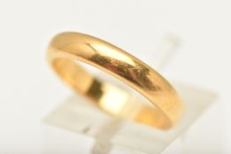 A 22CT YELLOW GOLD WEDDING BAND, designed as a plain polished band, hallmarked 22ct gold, approx