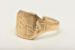 A 9CT YELLOW GOLD SIGNET RING, the initial panel with scroll engraved sides, hallmarked 9ct gold,