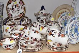 A GROUP OF MASON'S 'MANDALAY' CERAMICS to include a pedestal lidded tureen with stand two small