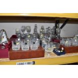 A COLLECTION OF CRYSTAL CUT GLASS to include two boxed sets of Edinburgh Crystal whisky tumblers