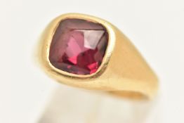 AN 18CT GOLD GARNET CABOCHON SIGNET RING, hallmarked 18ct Birmingham, ring size P, approximate gross